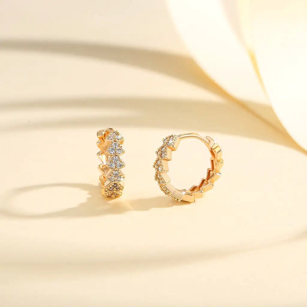 Pendientes Elegantes con Zirconias LUNEX ORO® – Acabado Dorado