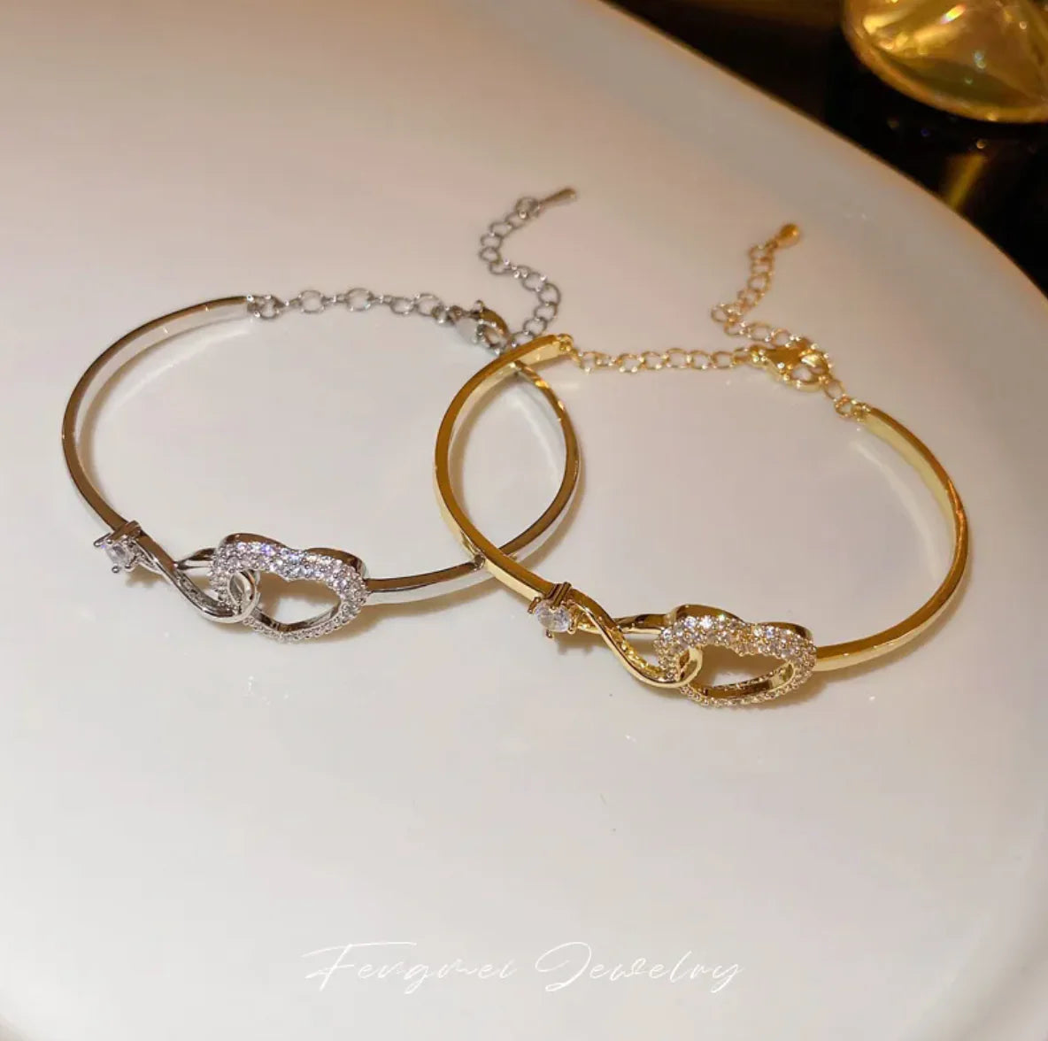 Pulsera Corazón con Zirconia – Baño Dorado