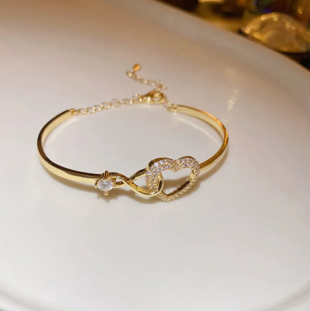 Pulsera Corazón con Zirconia – Baño Dorado